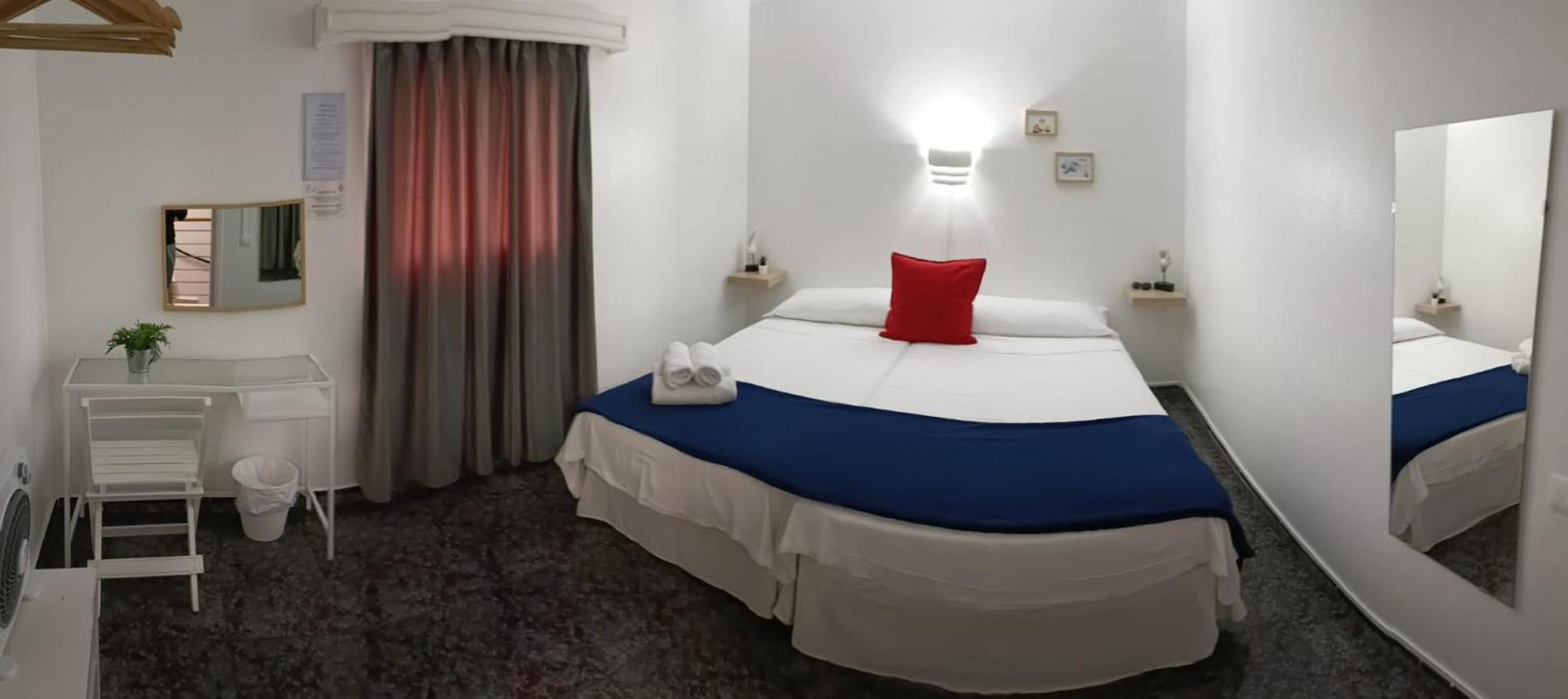 Pension Playa Лос Кристианос Экстерьер фото