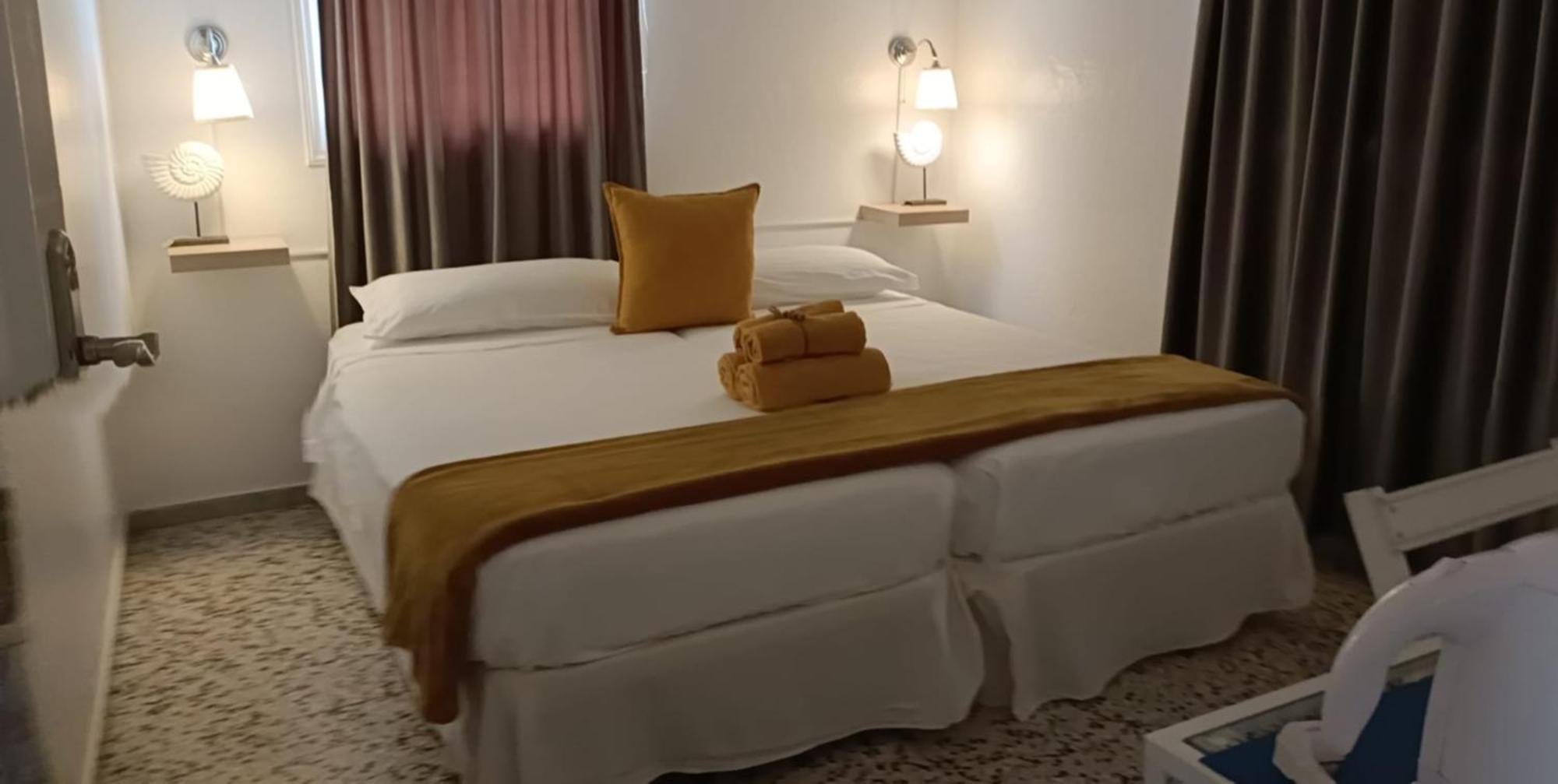 Pension Playa Лос Кристианос Экстерьер фото
