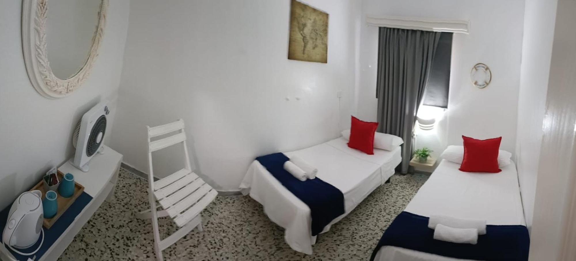 Pension Playa Лос Кристианос Экстерьер фото